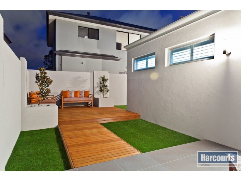 12 Cvitan Bend, Madeley WA 6065