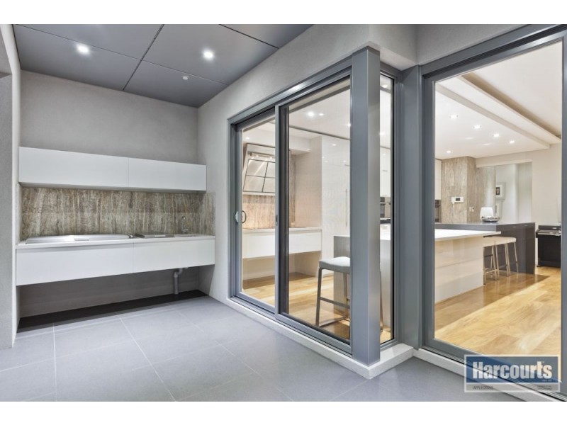 12 Cvitan Bend, Madeley WA 6065