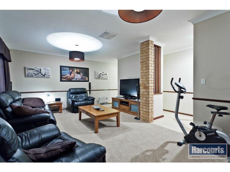 27 Shacklock Crescent, Winthrop WA 6150