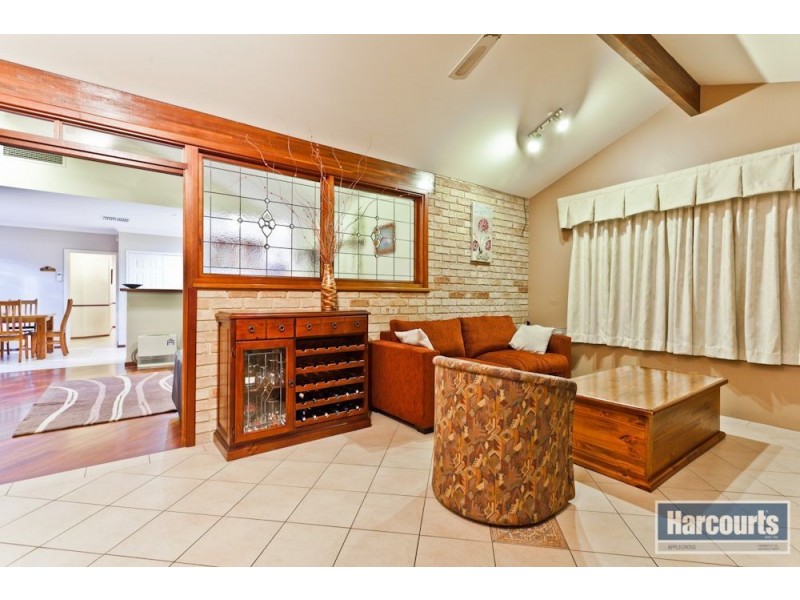 27 Shacklock Crescent, Winthrop WA 6150