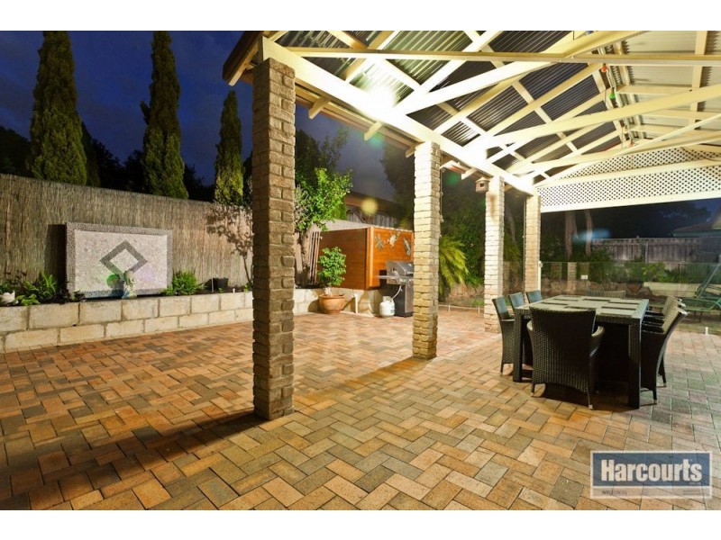27 Shacklock Crescent, Winthrop WA 6150