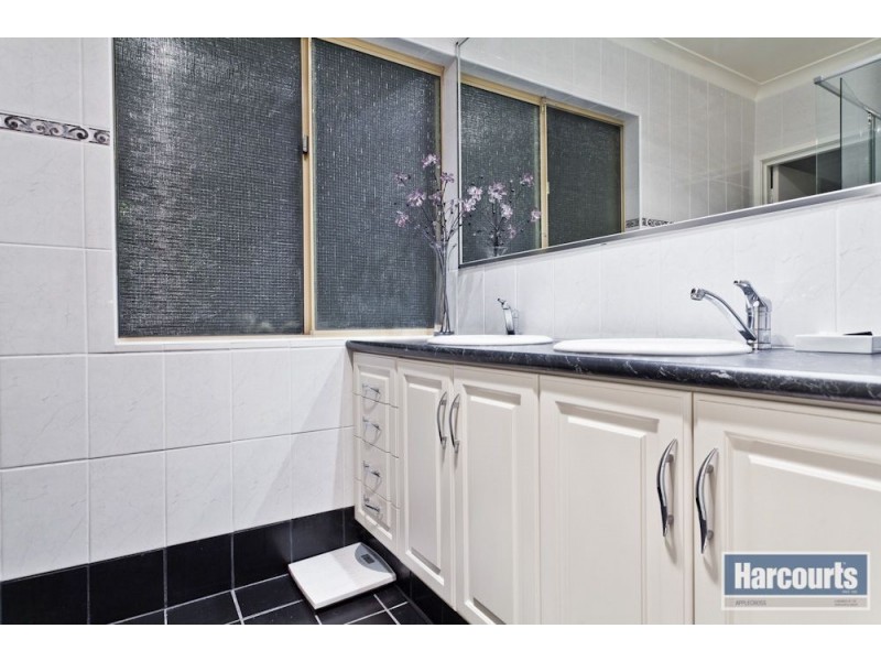 27 Shacklock Crescent, Winthrop WA 6150