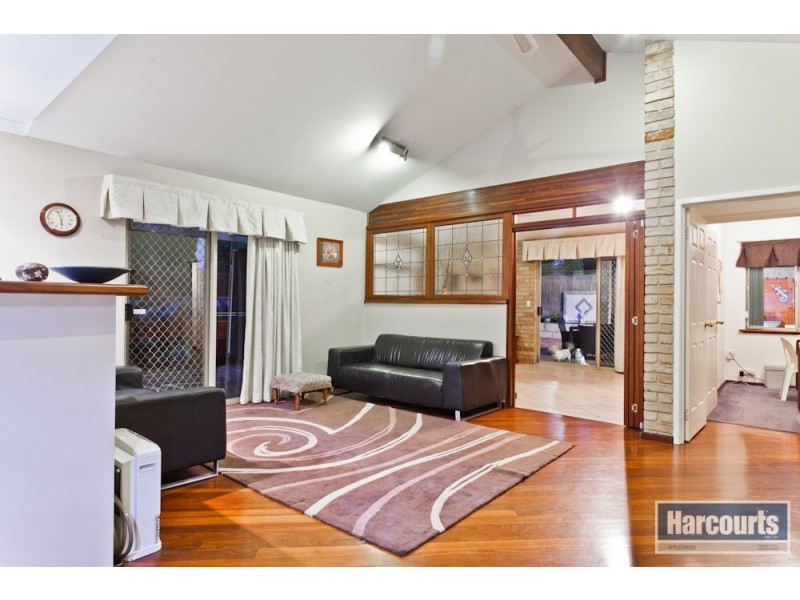 27 Shacklock Crescent, Winthrop WA 6150