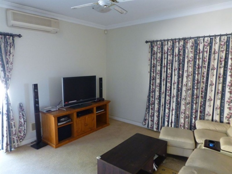 10 Hotchin Way, Kardinya WA 6163