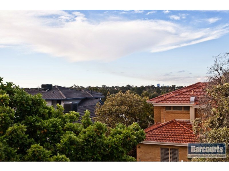 10 Parker Place, Winthrop WA 6150