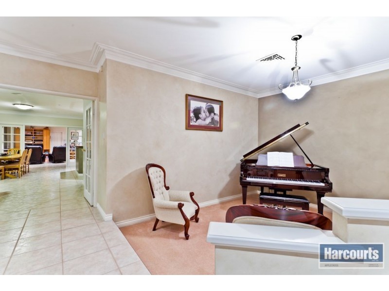 4 Rushton Court, Kardinya WA 6163