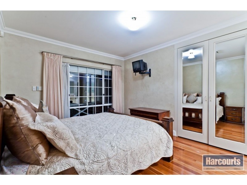 4 Rushton Court, Kardinya WA 6163