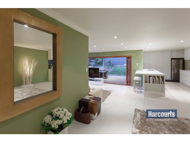 1 King Close, Winthrop WA 6150