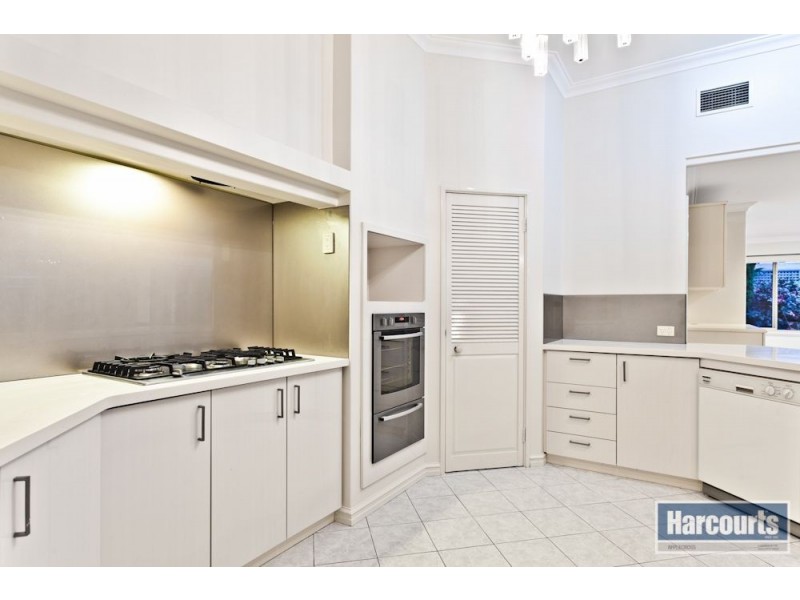 24 Brockman Avenue, Bull Creek WA 6149