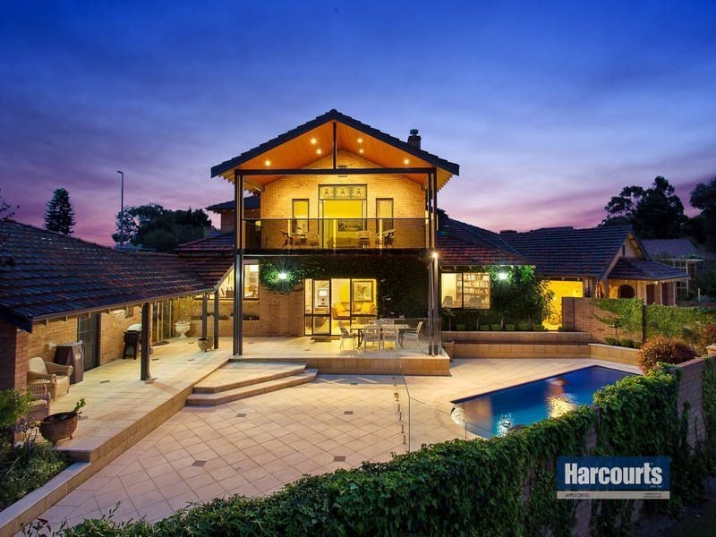 25 Paterson Gardens, Winthrop WA 6150