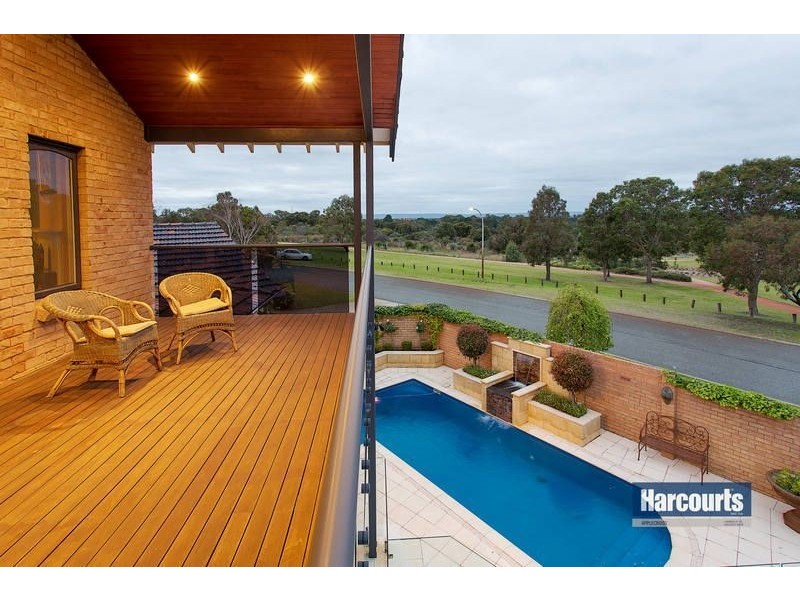 25 Paterson Gardens, Winthrop WA 6150