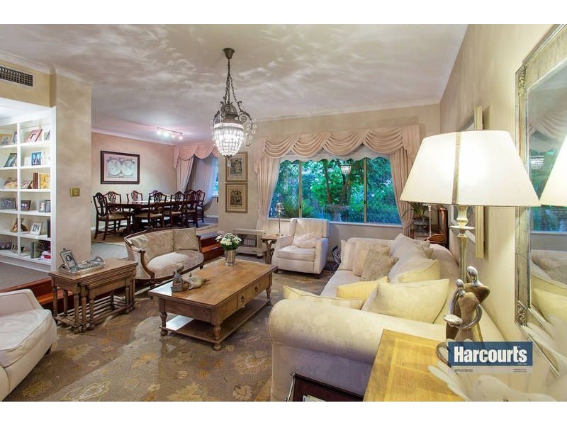 25 Paterson Gardens, Winthrop WA 6150
