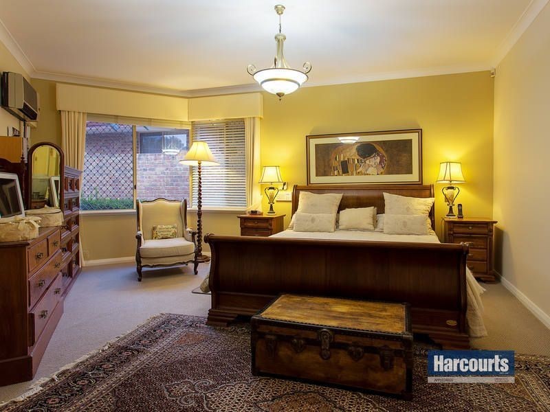 25 Paterson Gardens, Winthrop WA 6150