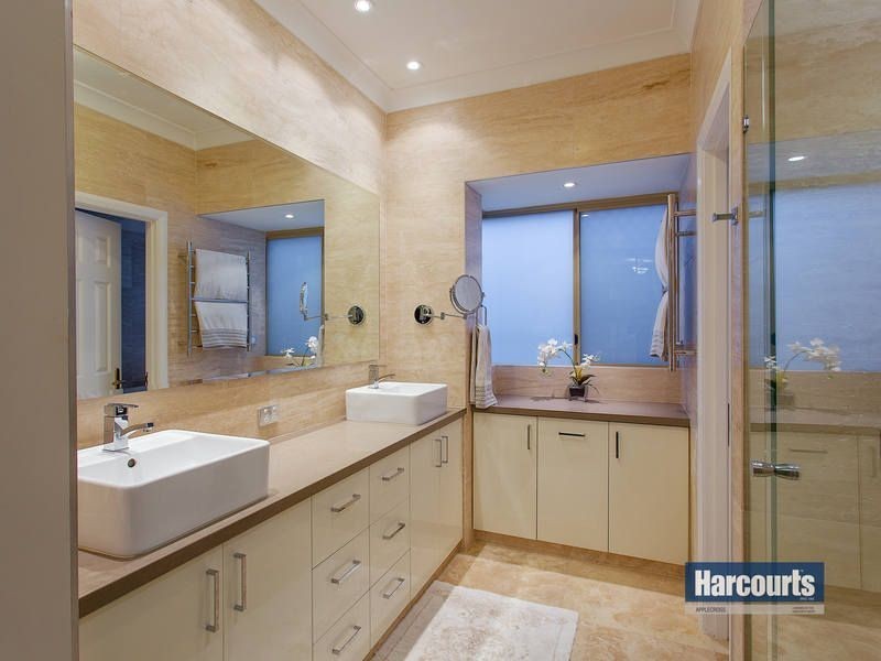 25 Paterson Gardens, Winthrop WA 6150