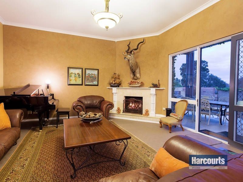 25 Paterson Gardens, Winthrop WA 6150