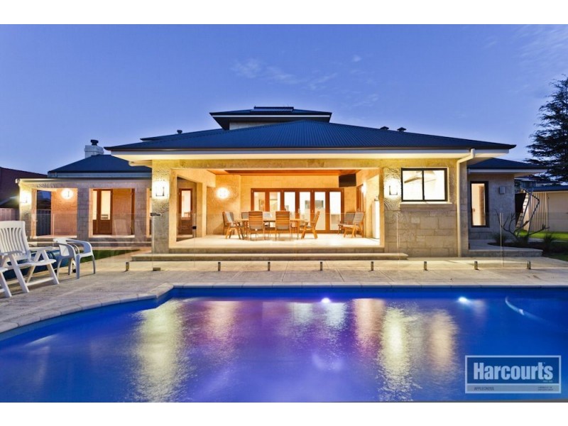 6 Woods Close, Winthrop WA 6150