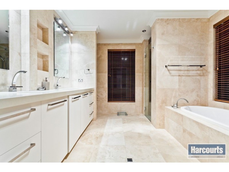 6 Woods Close, Winthrop WA 6150