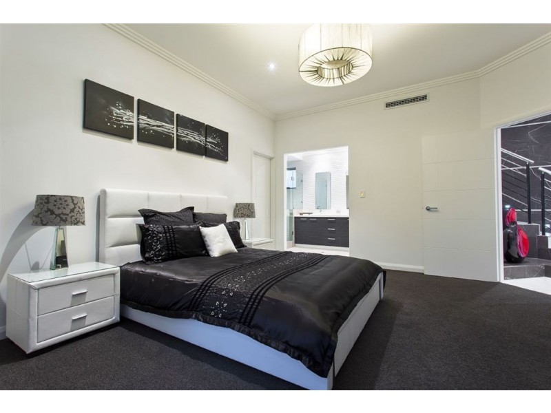 17 Pinnata Mews, Churchlands WA 6018