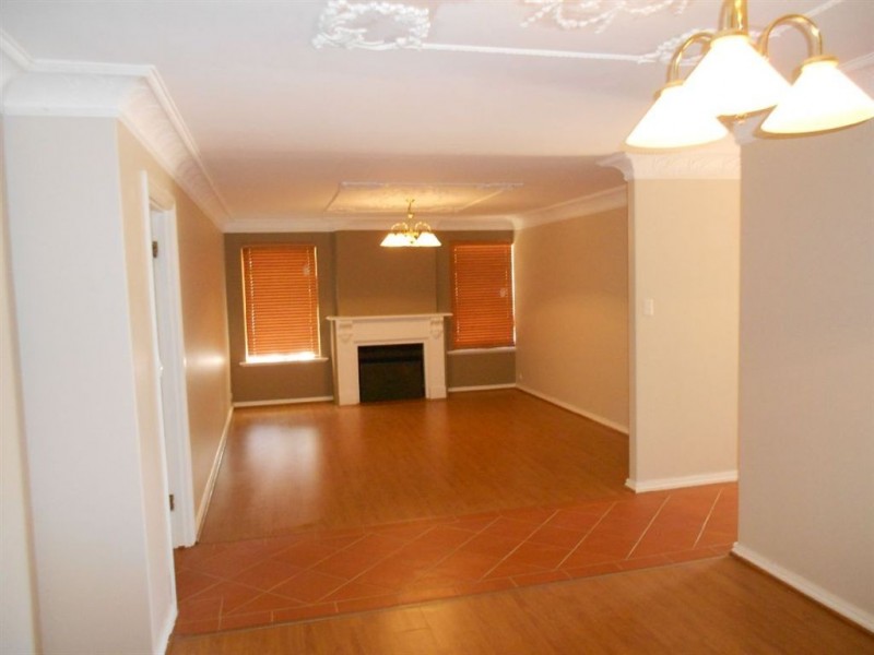 7 Kirwan Way, Winthrop WA 6150