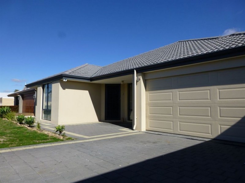4 Coralgum Green, South Lake WA 6164
