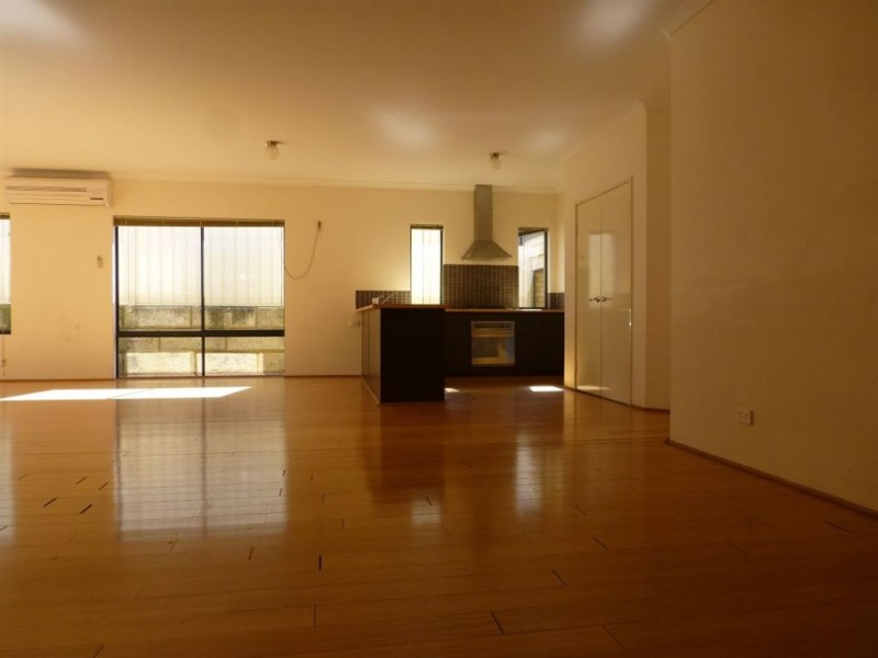 4 Coralgum Green, South Lake WA 6164