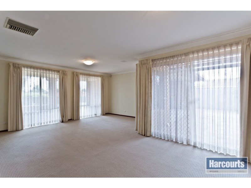 30 Blakers Ridge, Winthrop WA 6150