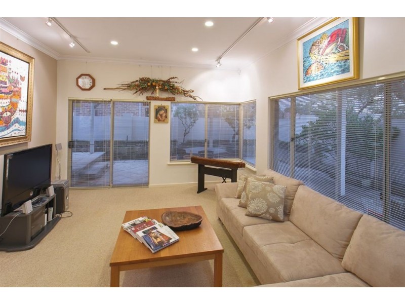 23 Nisbet Road, Applecross WA 6153