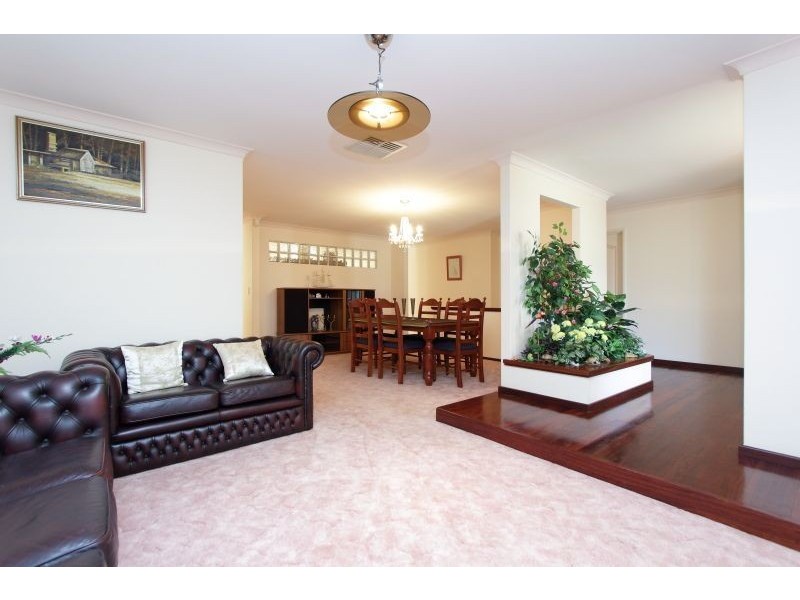 2 Klein Court, Winthrop WA 6150