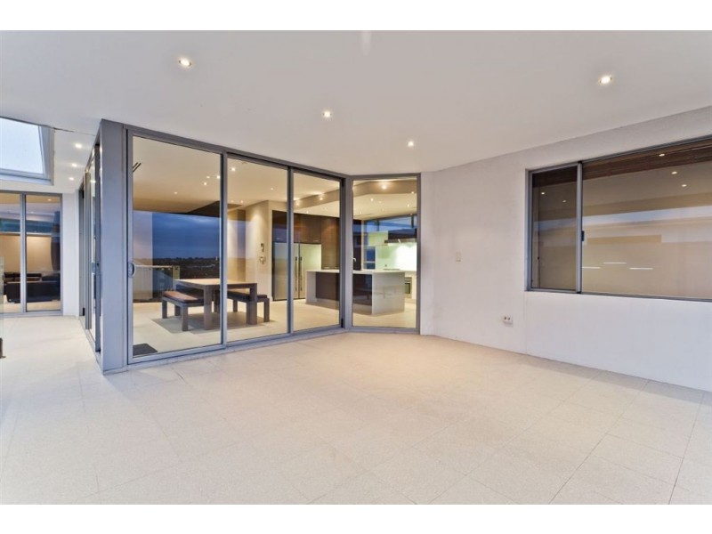 6 Navan Court, Beaconsfield WA 6162