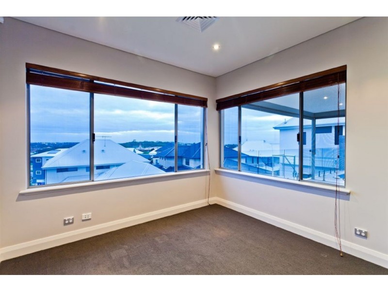 6 Navan Court, Beaconsfield WA 6162