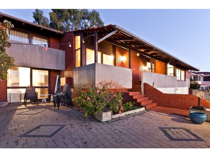 3 The Strand, Applecross WA 6153