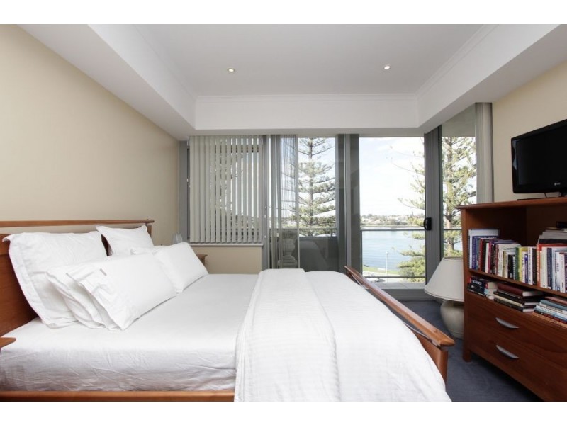 303/1 The Esplanade, Mount Pleasant WA 6153