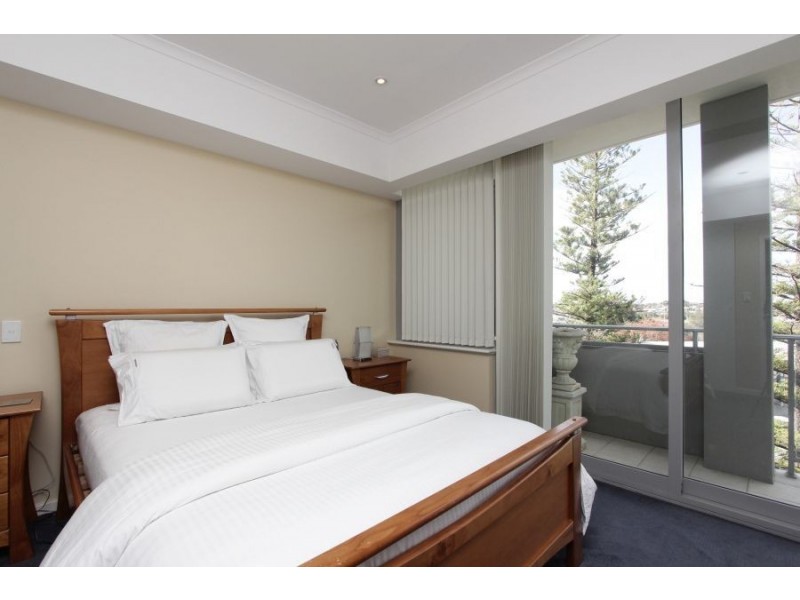 303/1 The Esplanade, Mount Pleasant WA 6153