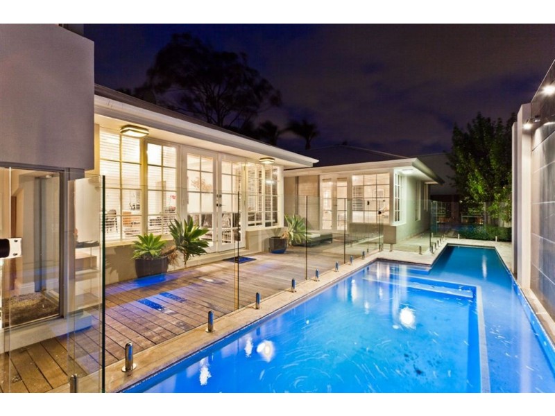 11 Dee Road, Applecross WA 6153