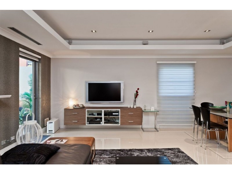 11 Dee Road, Applecross WA 6153