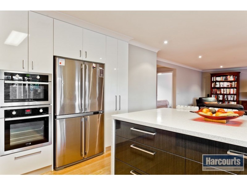 24 Sutherland Crescent, Winthrop WA 6150