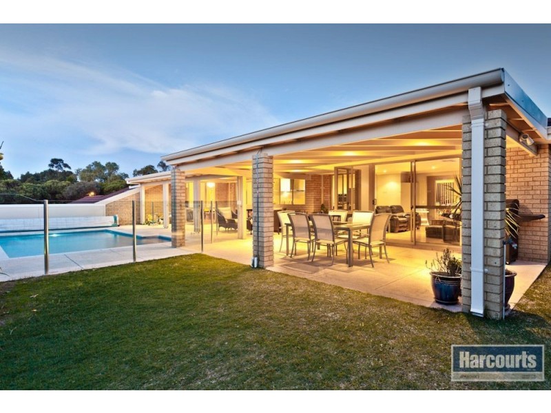 24 Sutherland Crescent, Winthrop WA 6150