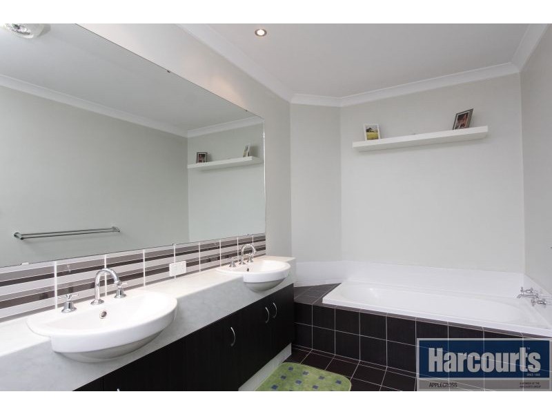 75B Moolyeen Road, Brentwood WA 6153