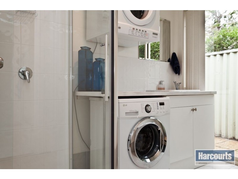 4 Hackett Pass, Winthrop WA 6150