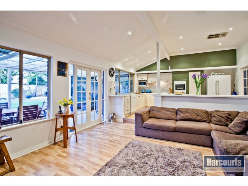14 Keenan Way, Winthrop WA 6150