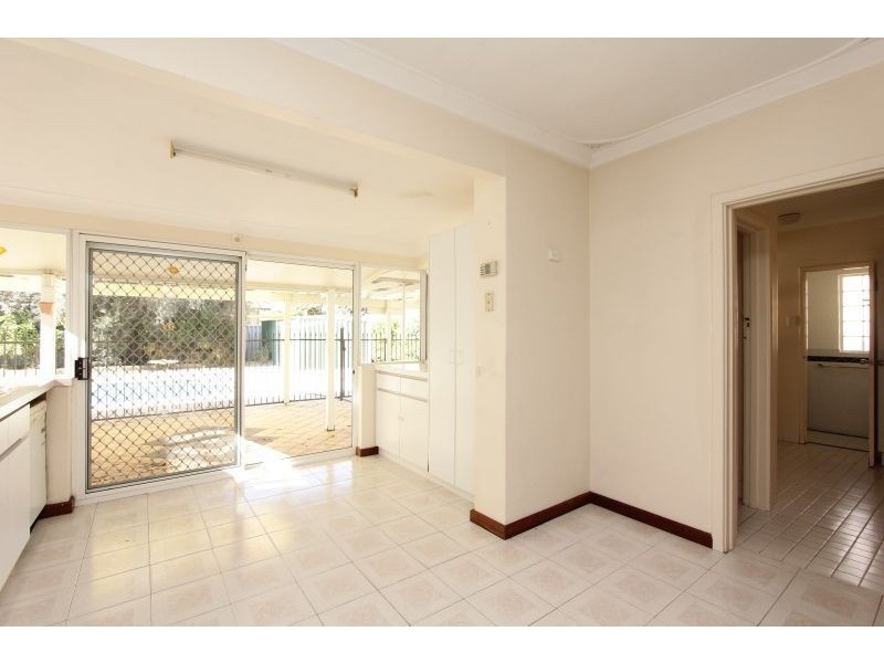 32 Ardessie Street, Ardross WA 6153