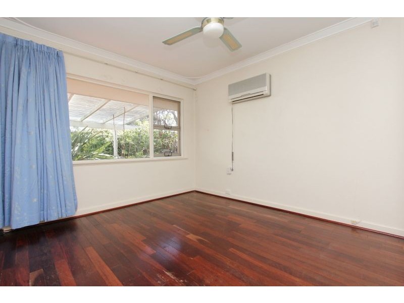 32 Ardessie Street, Ardross WA 6153