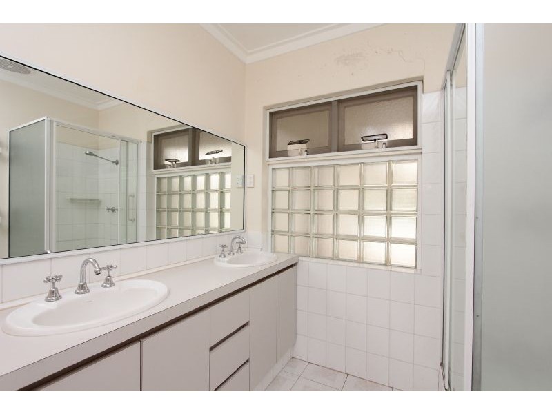 32 Ardessie Street, Ardross WA 6153