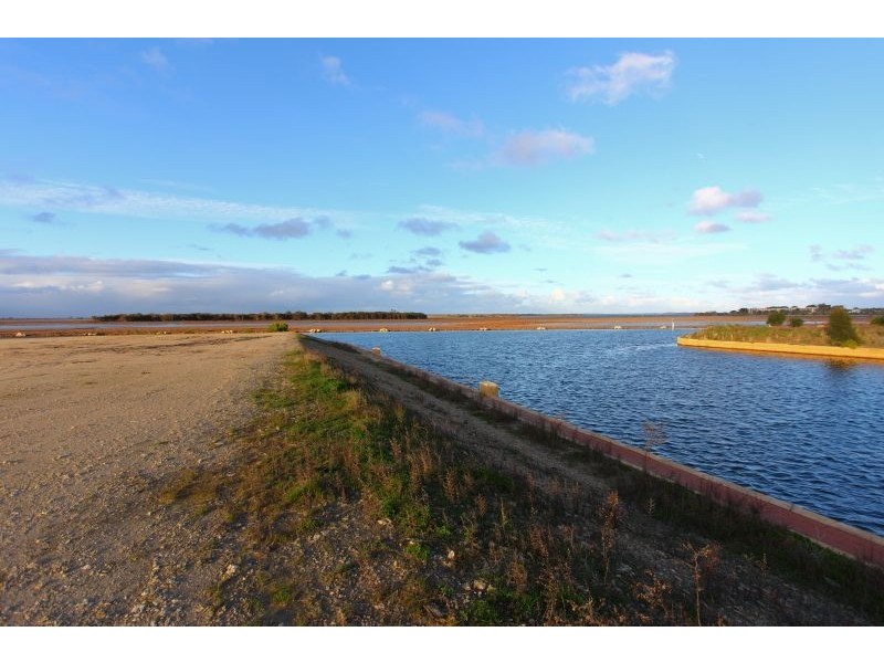 40 Katinka Rtt, Dudley Park WA 6210