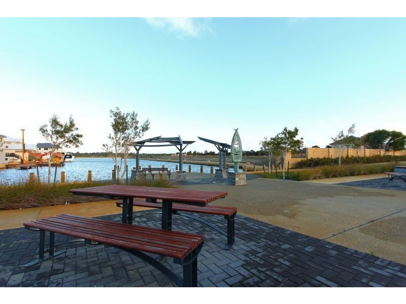 40 Katinka Rtt, Dudley Park WA 6210