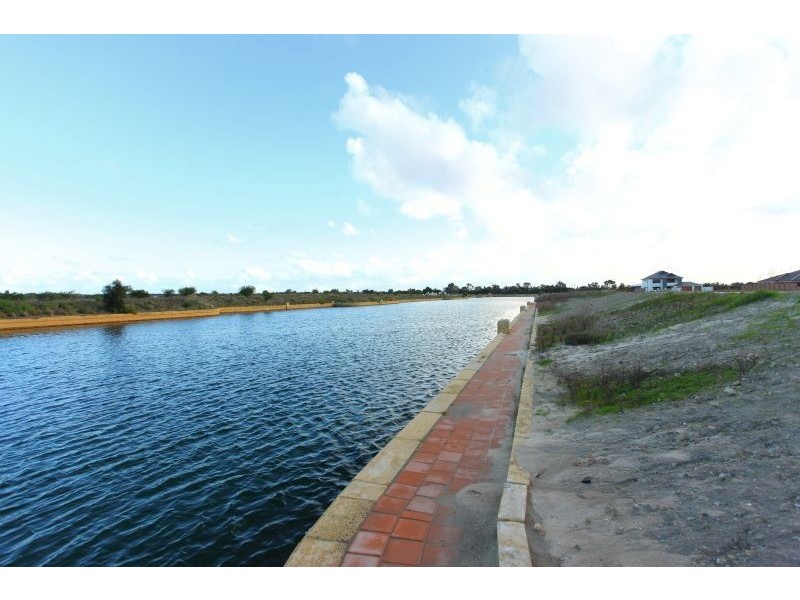 40 Katinka Rtt, Dudley Park WA 6210