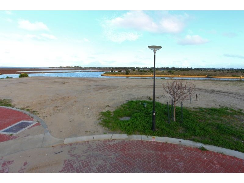 40 Katinka Rtt, Dudley Park WA 6210