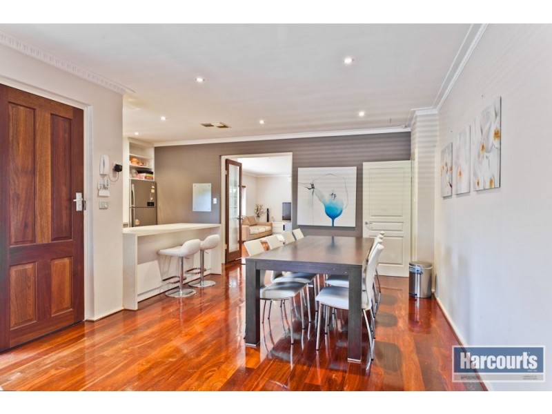 30 Moolyeen Road, Mount Pleasant WA 6153