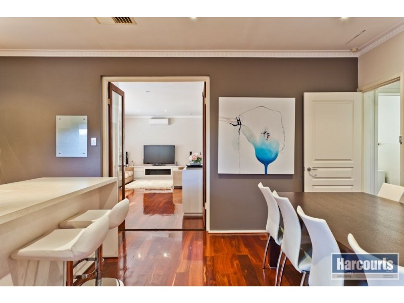 30 Moolyeen Road, Mount Pleasant WA 6153