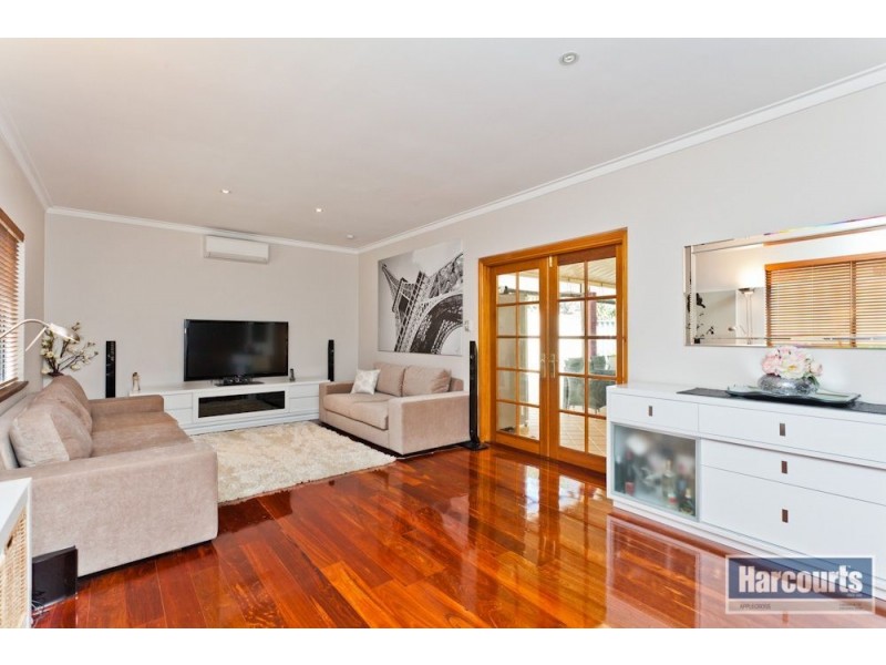 30 Moolyeen Road, Mount Pleasant WA 6153